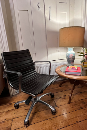 Retro designer Luxy R&D executive leather swivel chair