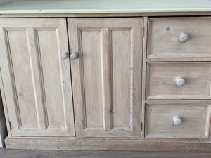 Solid wood linen press