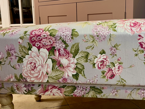 Large End of the bed bench or coffee table and shade